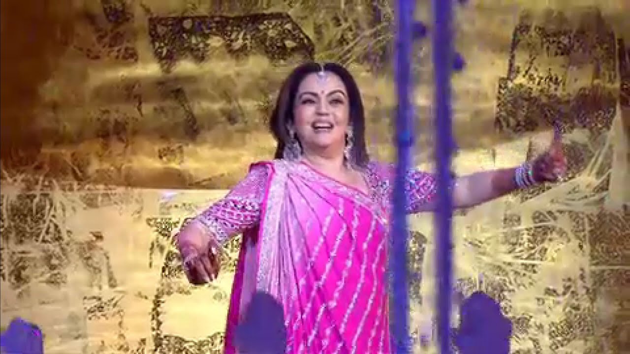 Nita Ambani dances gracefully to Krishna Bhajan at Akash Ambani wedding