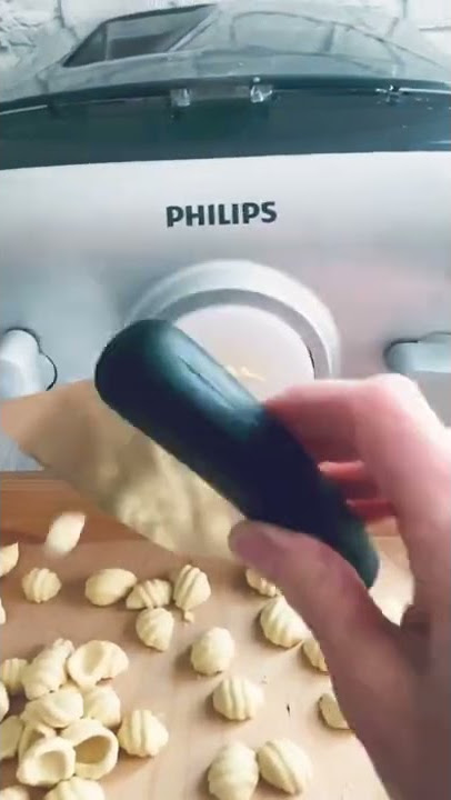 J'ai craqué pour la machine à pâtes automatique Philips HR2375/00 - La  table des intolérants