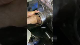 طريقة تركيب pistons المحرك السيارة