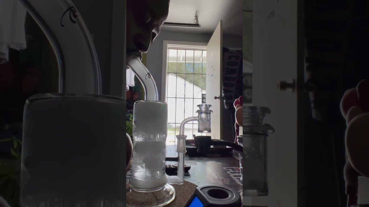 Morning Dab To Start The Day.. #kushcrew #puffco #toroglass #dabs #710 #terps #wakeandbake #420