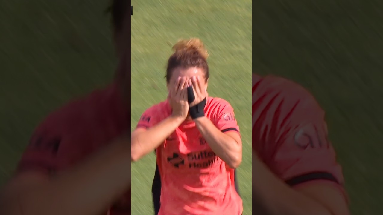 Late-game heroics from Cristiana Girelli for her FIRST-EVER Bay FC goal! 🤯 #nwsl #soccer #football