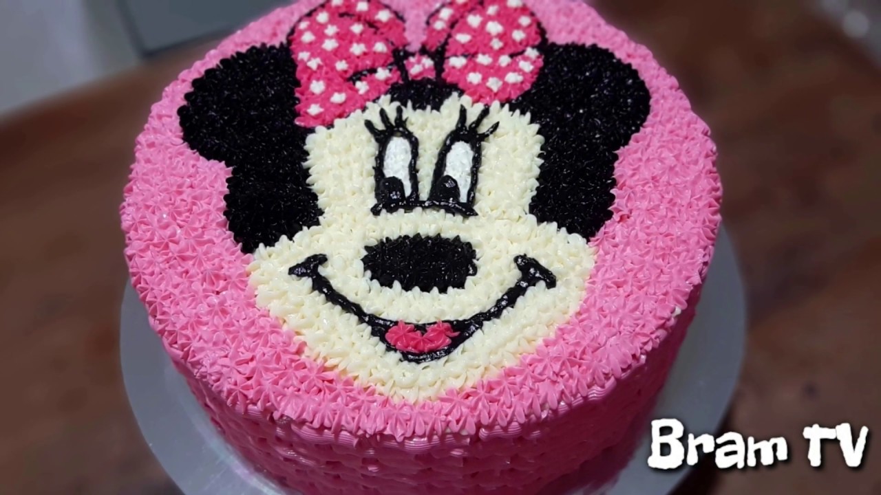Minnie Mouse Cake | Buttercream frosting | Chocolate moist cake ...