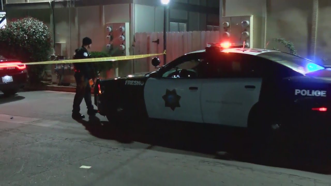 Two people shot at northwest Fresno apartment complex, police say - YouTube