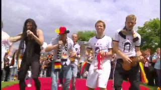 Uwu Lena live @ Fernsehgarten - Schland o Schland (WM Song 2010)