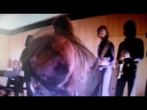 Алла Пугачёва - "Поднимись над суетой"