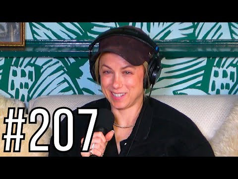 #207--“Crumb Sprinkler” with Iliza Shlesinger