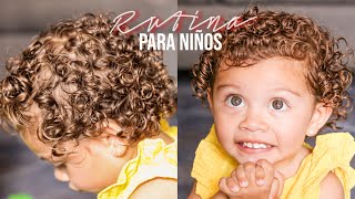 100 Peinados de bebé bonitos y fáciles para el pelo rizado