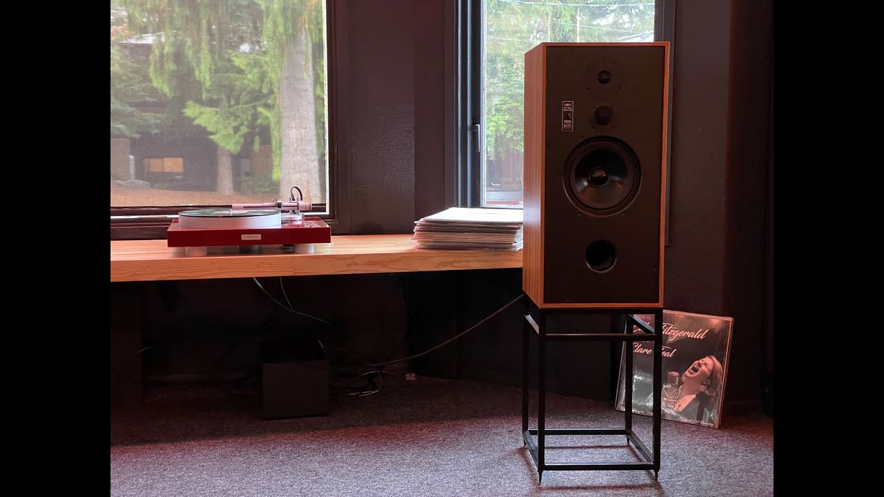 Dominique Fils Aimé, “Birds” & “ Feeling Good” from Nameless w/ Graham Audio LS8/1 and Bergmann Modi