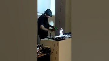 Sound art performance using solar synth #short #soundart #diysynth