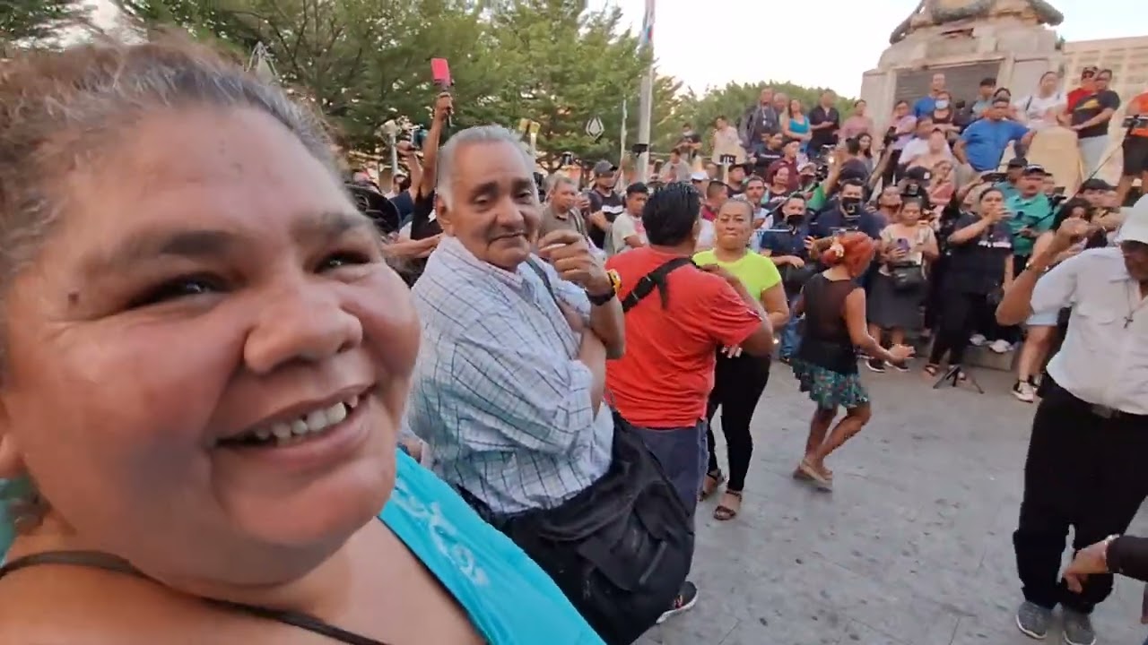 LA KOLOCHA..BAILA EN COMBO DE FIDEL.