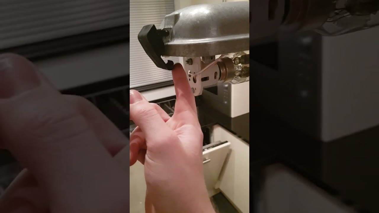 Thorn Beta 5 35W Sox Low Pressure Sodium Street Light Lantern Demonstration