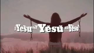 Jasmin Sanga Ft Mfalme Mwangila Ninakuamini Yesu (official lyrics Video)