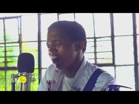 Hloniphani Art Wawthini kithi acoustic version