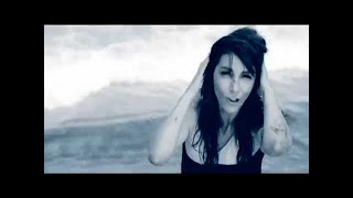 Hande Yener  - Bana Anlat ( Official Video )