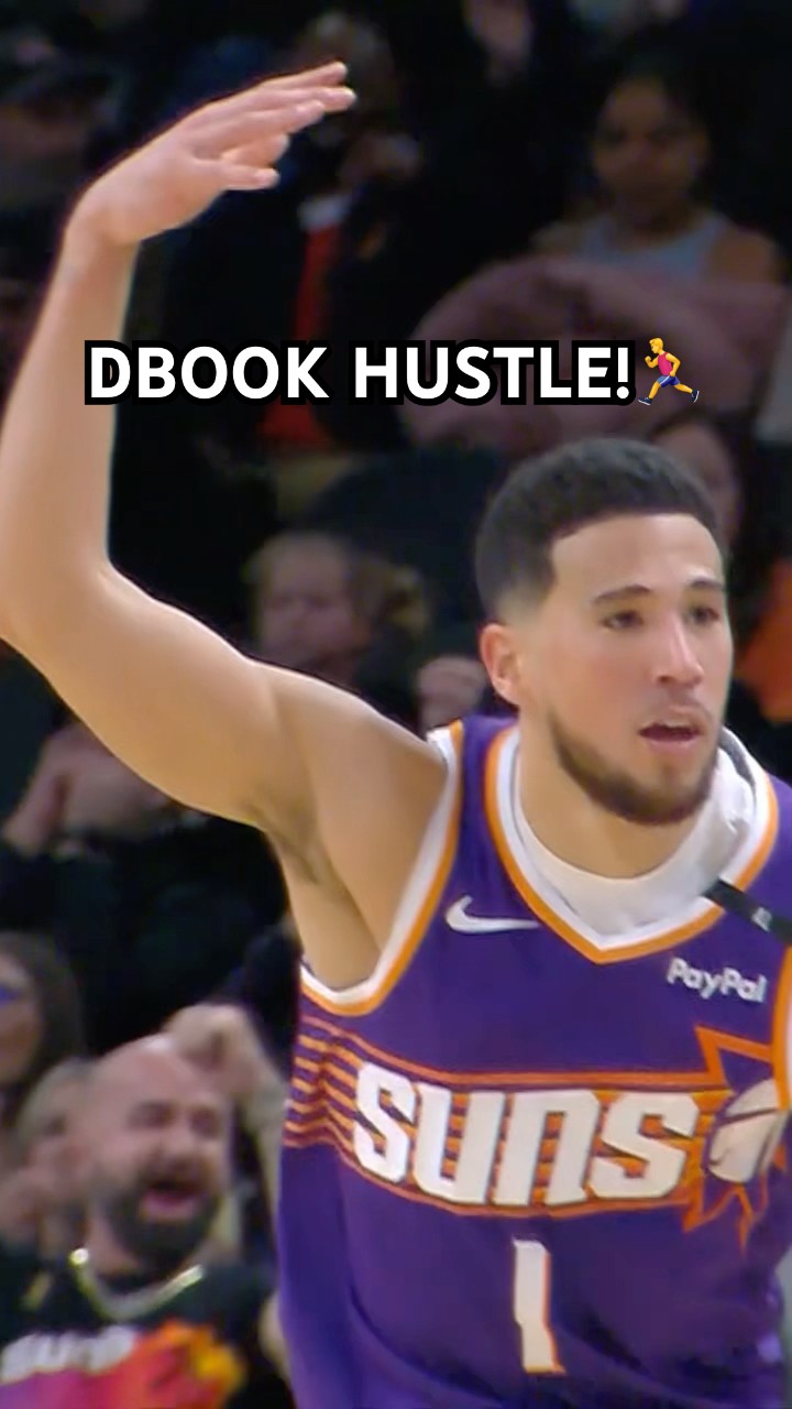 Devin Booker with the amazing save and score!