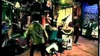 Green Day - Holiday (Official Video) Legendado - YouTube