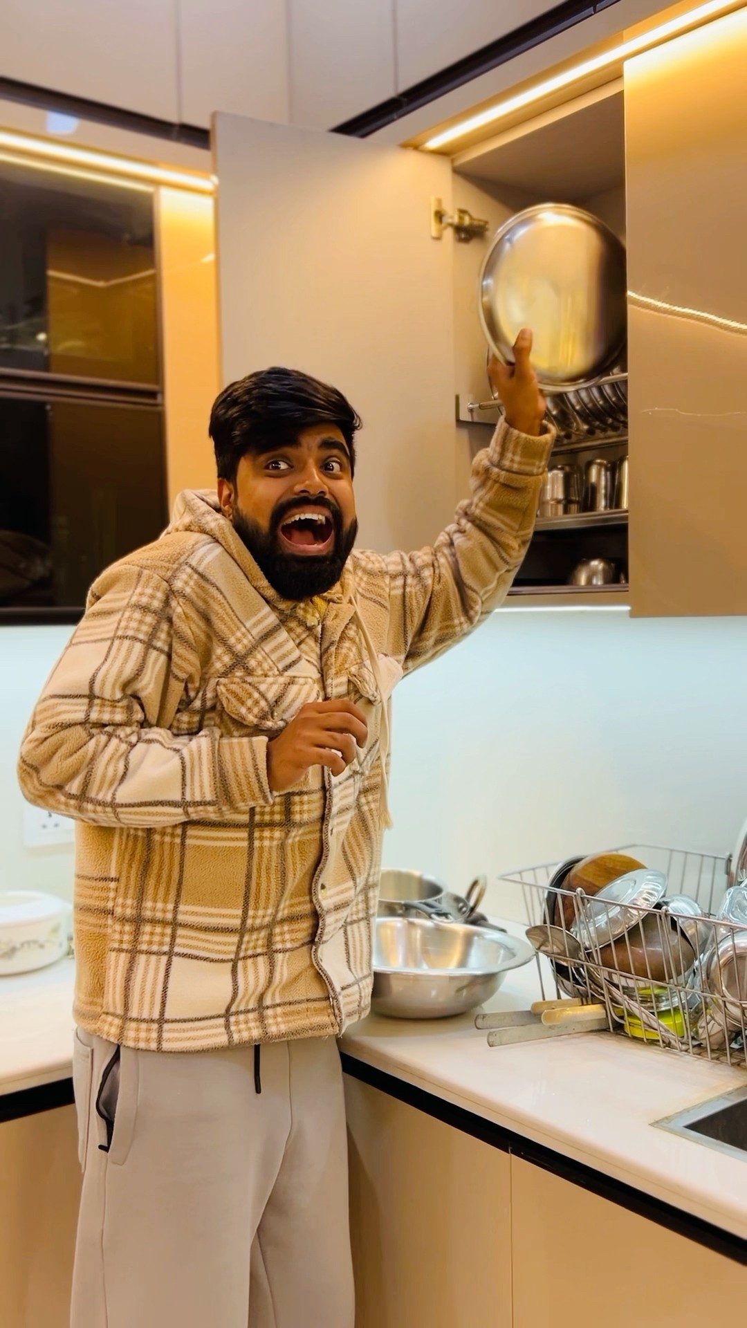 When Mom Sleeps ? Vs When I sleep ? #dushyantkukreja #shorts