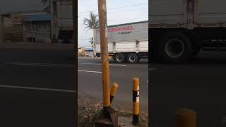 Suasana Pagi di Pertigaan Tugu Potlot