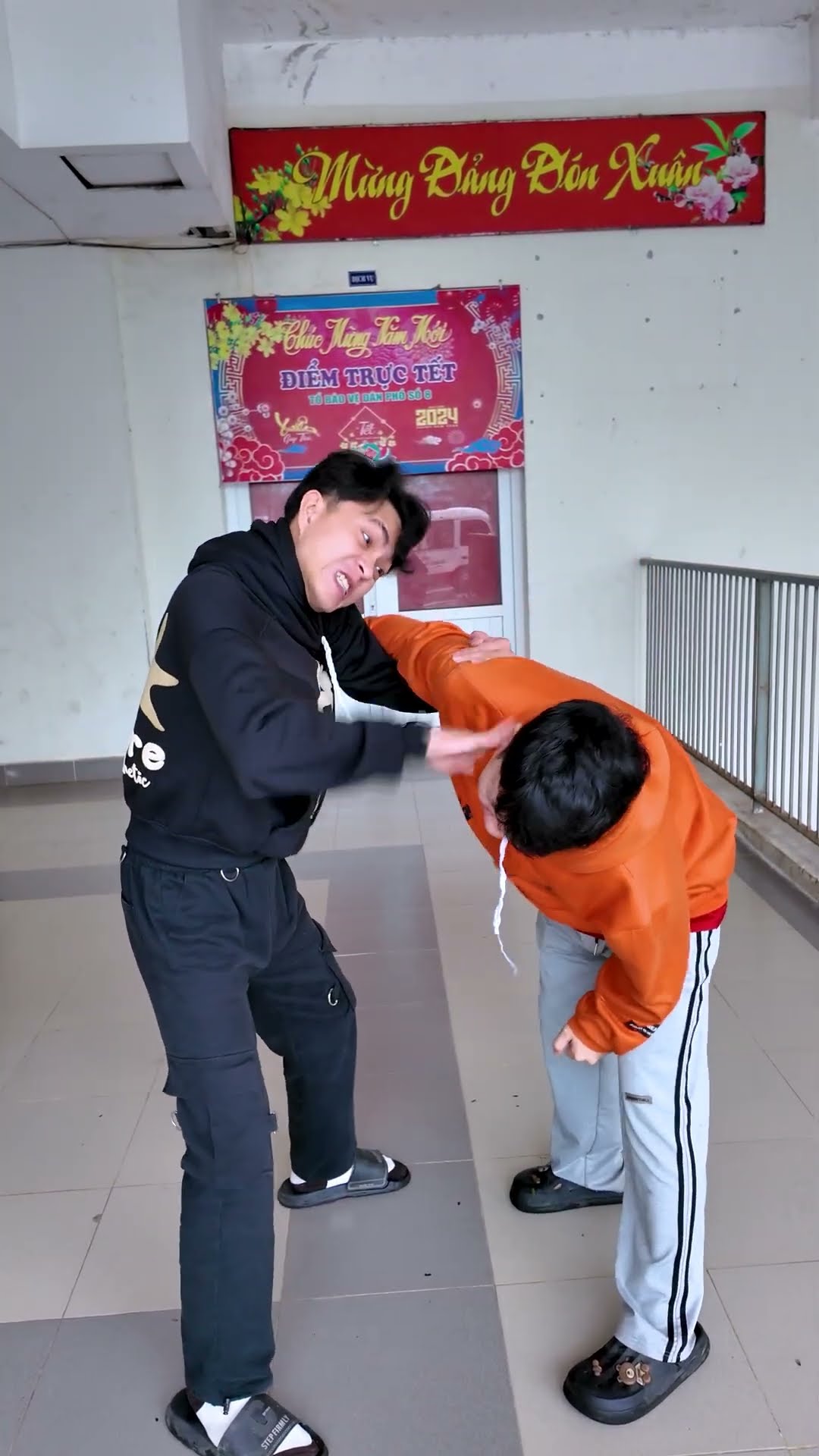 ACC - Cách Để Tự Vệ Khi Bị Nắm Cổ Áo || How to Defend Yourself When Grabbed by the Collar. #funny