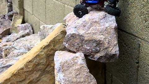 Losi Micro Crawler Tuber with dig on QLO