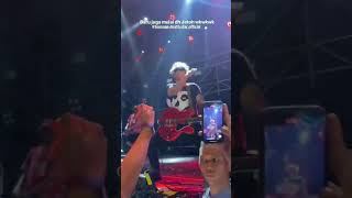 Vincent Rompies Gokil Sampai Jatoh Gitu Bersama Band Teenage Death Star