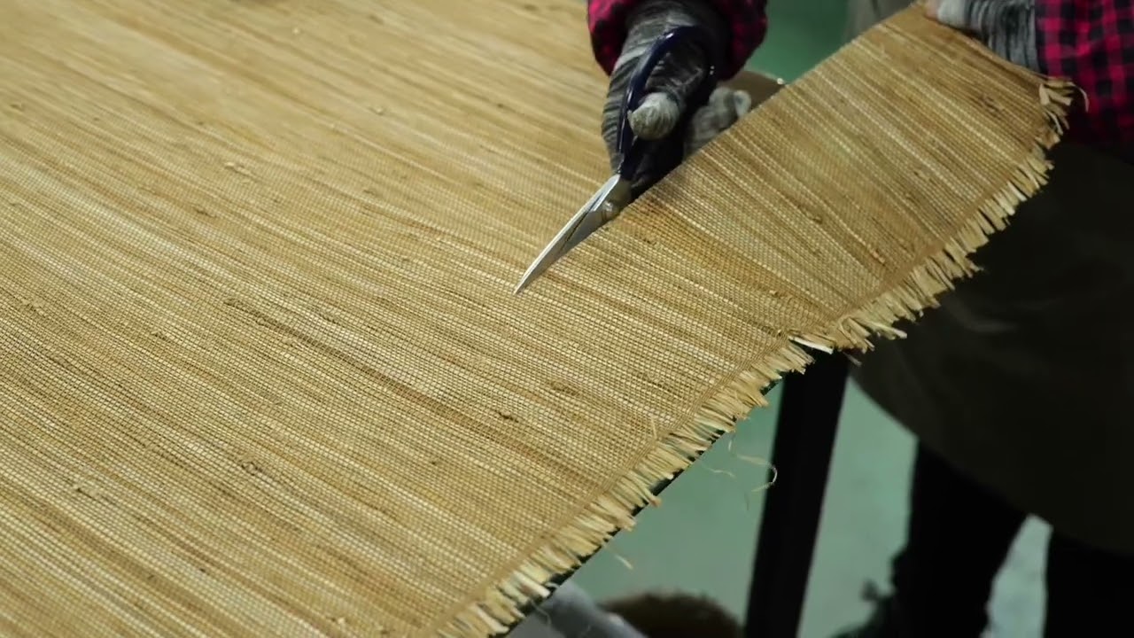 Woven wood shades fabric cutting