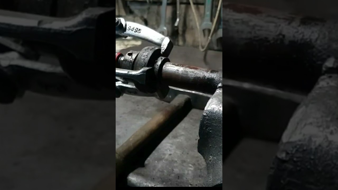 hydraulic jack - hydraulic bearing extractor