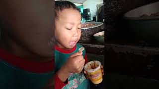 baby is eating icrem//#shortvideo #shortsfeed