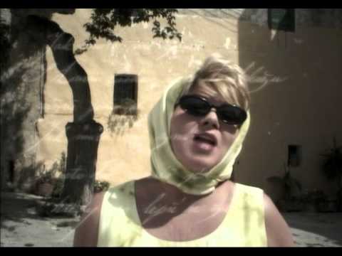 Vera Spinarova Malo me znas - YouTube Vera Spinarova Malo me znas - YouTube