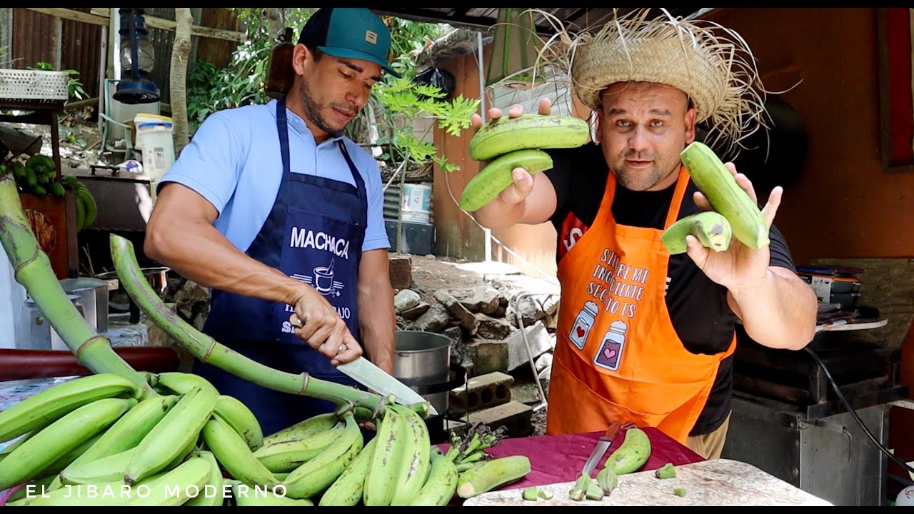 MIREN EL TRUCO QUE ME ENSEÑA EL CHEF PARA PELAR PLATANOS EN MENOS DE 10 SEGUNDOS