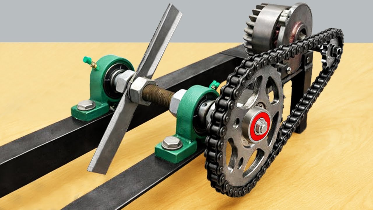 The amazing invention by the 60-year-old welder has astonished millions! Tip DIY slicing machine