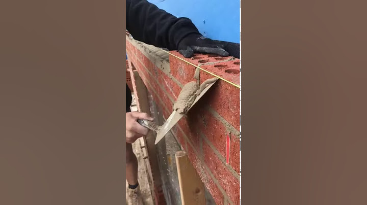 Smooth Bricklaying Is Strangely Satisfying to Watch || ViralHog