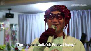 Shin Kubota — любитель медуз Shin Kubota — любитель медуз