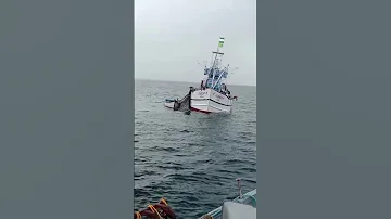 Goa Boat And Tamilnadu Boat Both Are Catching Fish Together By Putting LED Light Abhi Bhatkal Me Hai 