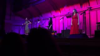 The Wailin’ Jennys - Loves me like a rock