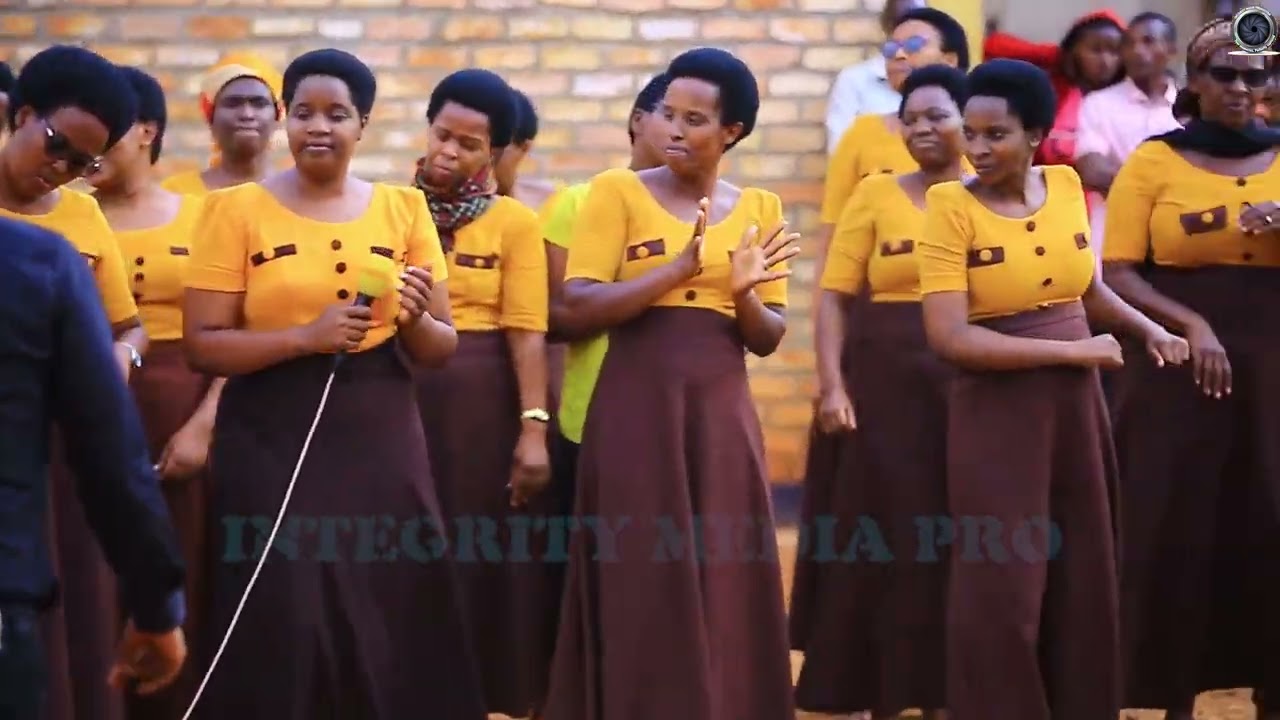 INGOMA YA KRISTO BY JEHOVAH JIREH CHOIR (LIVE PERFORMANCE//GISAGARA DISTRICT)