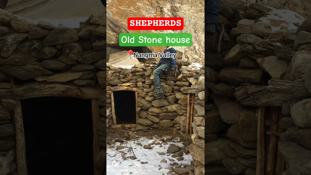 Old Stone House in Nangma Valley, Kanday | ننگما ویلی کا قدیم پتھریلا گھر