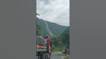 Cận cảnh ống dẫn nước dài hơn 2000 m từ Sông Đa Nhim Lâm Đồng xuyên đèo Sông Phan