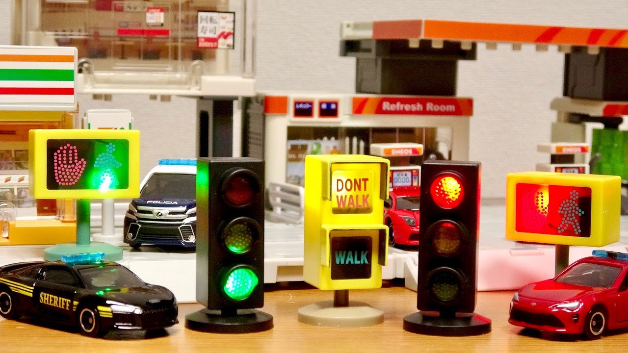 トミカタウンに合うかなと 外国の信号機 Usa信号機ライト ガチャ 全5種 車道用信号機 歩行者用信号機 Dont Walk Walk 実際に光っていい感じです Youtube トミカタウンに合うかなと 外国の信号機 Usa信号機ライト ガチャ 全5種 車道用信号機 歩行者用信号機 Dont Walk Walk 実際に光っていい感じです Youtube