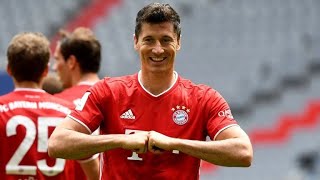 best striker #shorts #football #haaland #lewandowski