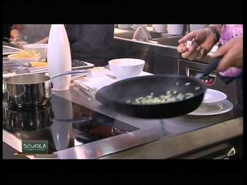 La Scuola - Cucina di classe 1 - Minestrone moderno - Chef Igles ... La Scuola - Cucina di classe 1 - Minestrone moderno - Chef Igles ...