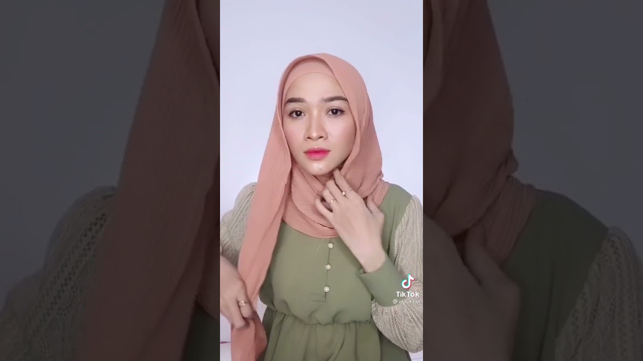 tutorial hijab pashmina plisket 2021 #Shorts - YouTube