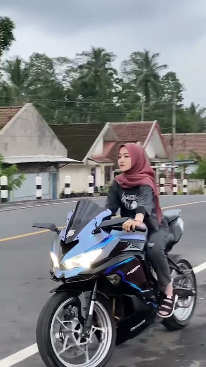 Cewek cantik bawa zx25r #zx25r #zx25rindonesia #zx10r #zx10r #h2r #moge