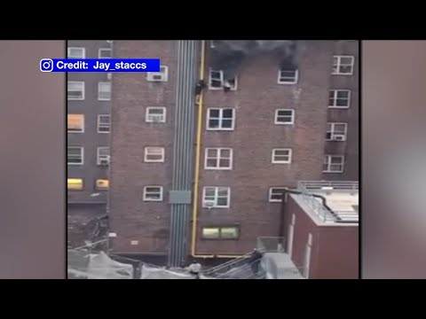 Incredible escape: Teens slide down pole from 4th floor apartment fire