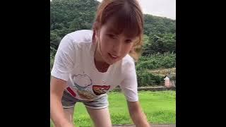 胸チラ【downblouse】