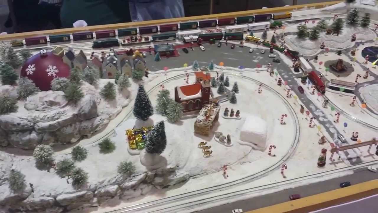 Z scale Christmas layout - YouTube