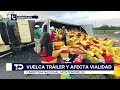 Vuelca tráiler que transportaba pollo en la Carretera Nacional en Montemorelos, NL; hacen rapiña