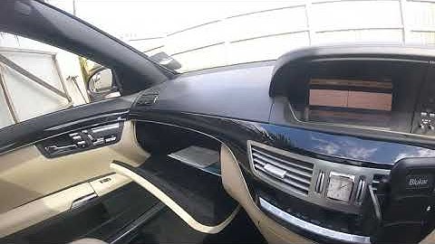 How to remove the screen Mercedes s-class