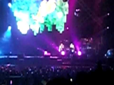 2010/11/13 Twins人人彈起澳門演唱會 你不是好情人