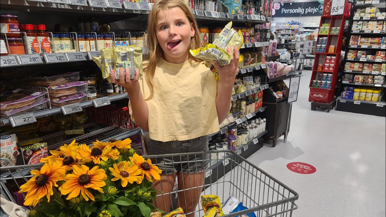 MALLE LAVER VAFLER🧇FIA SHOPPER MED MOR🛒🌻🛍🛍😀😍